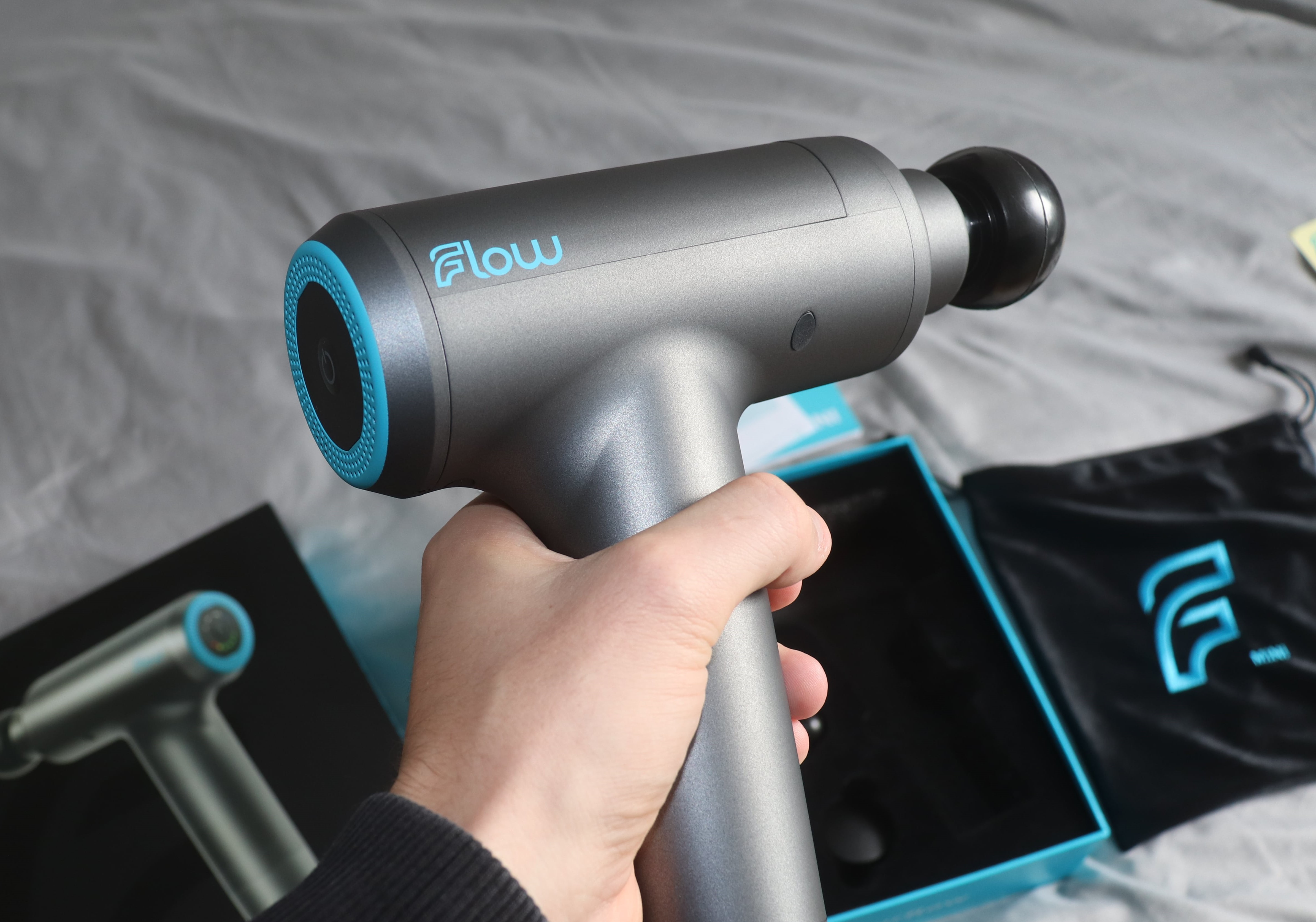 Flow Mini Massagepistole Test: Erster Eindruck nach dem Unboxing